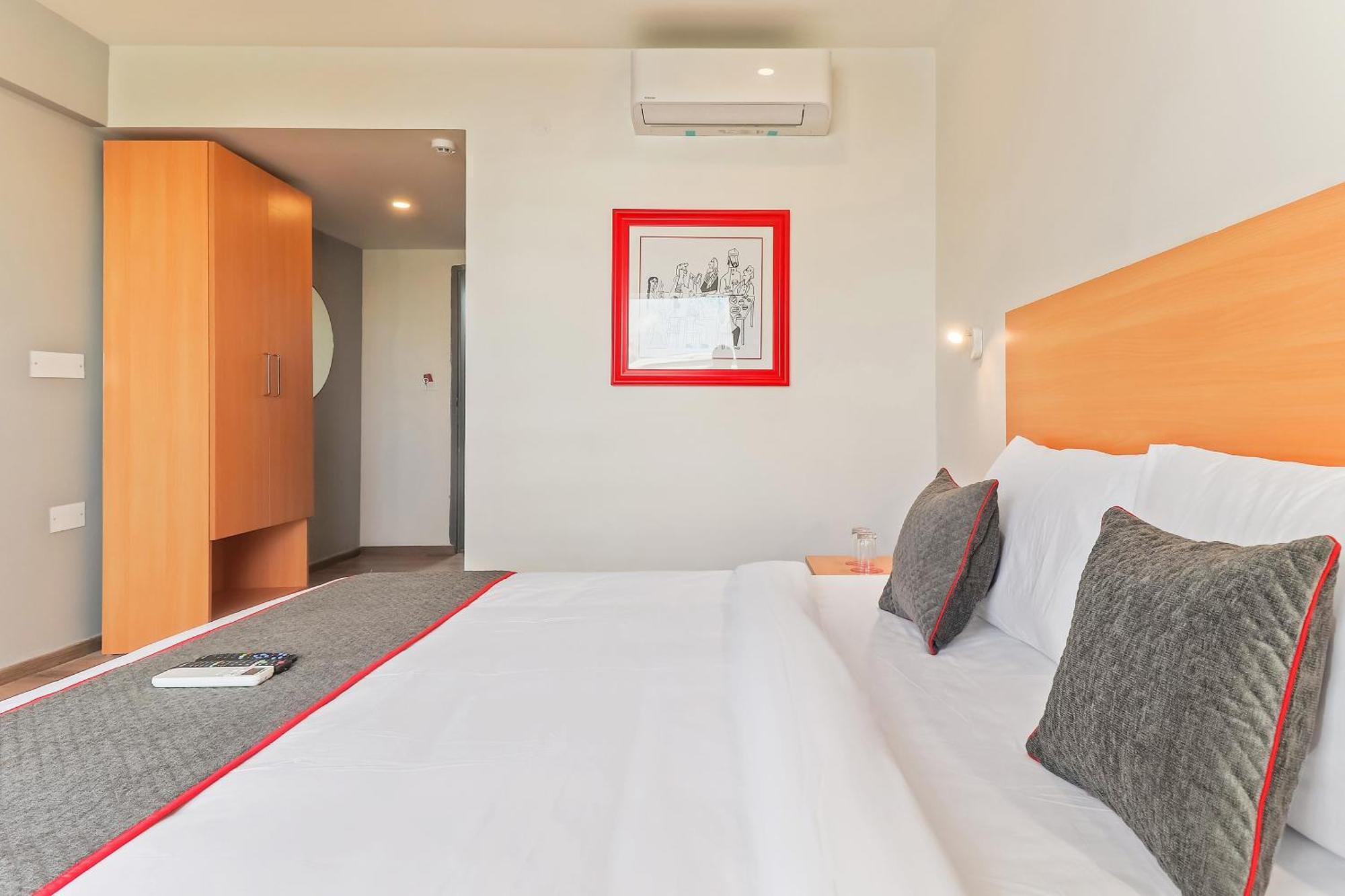 Super Townhouse Reva College University Yelahanka Bagian luar foto