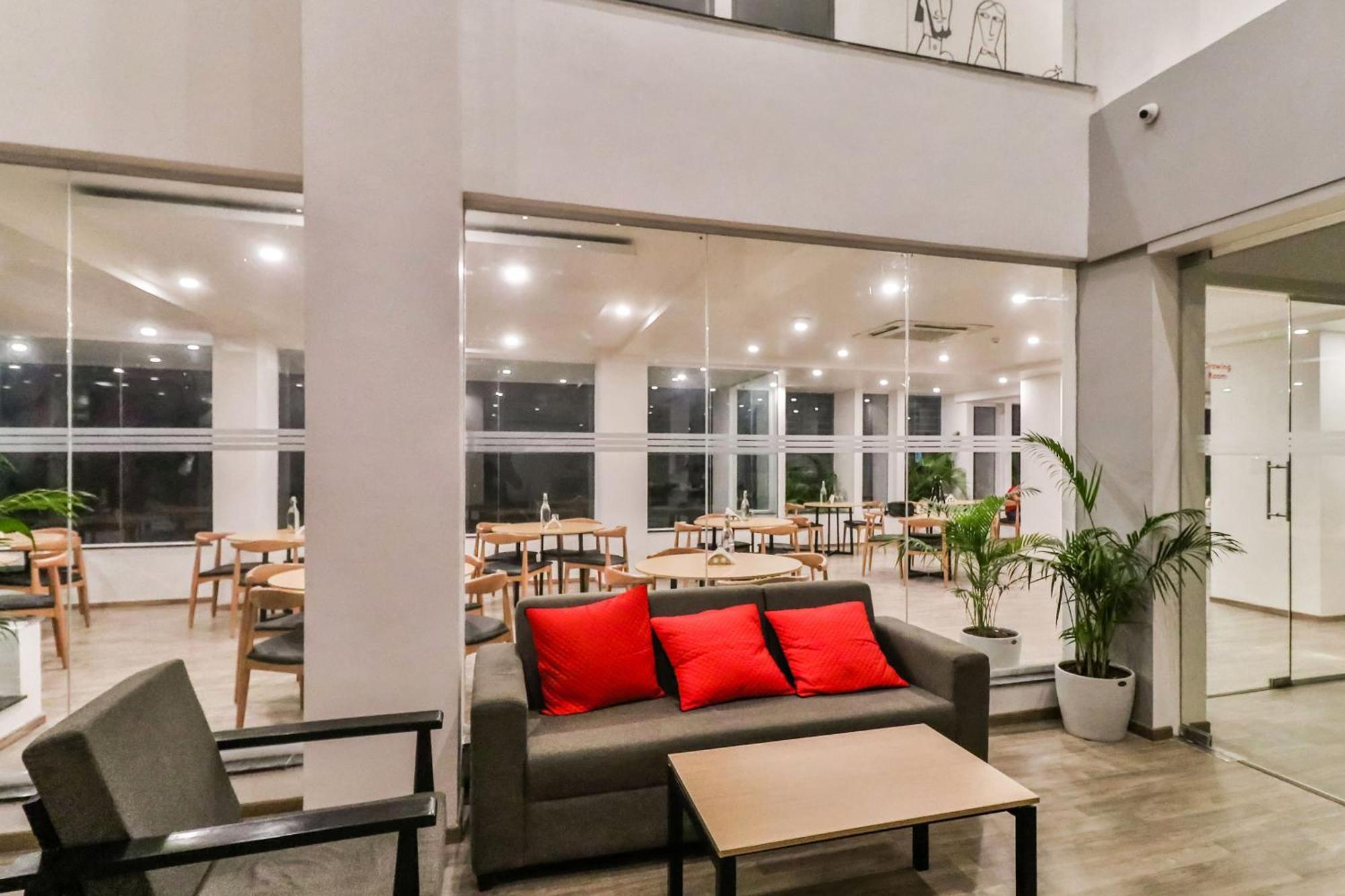 Super Townhouse Reva College University Yelahanka Bagian luar foto